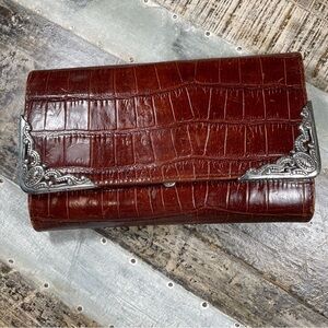 Brighton Brown Croc-Embossed Wallet Organizer Clutch with Silver Accents Y2K
